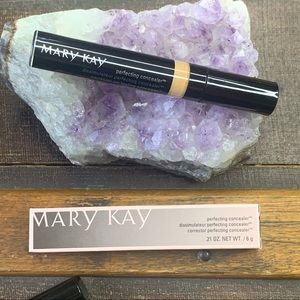 Mary Kay Perfecting Concealer - Deep Beige cover up coverup blemish